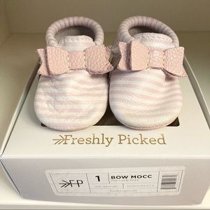 Freshly Picked Bow Moccs